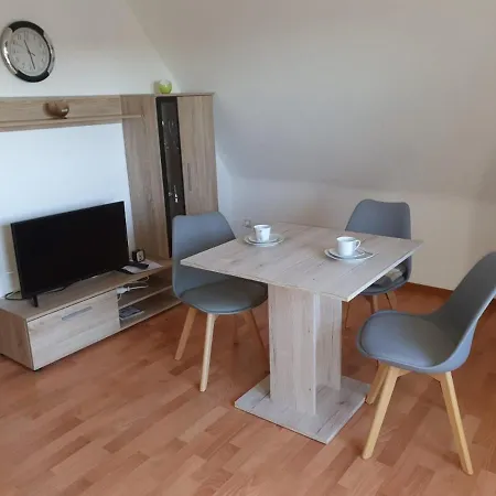 Am Skihang Altastenberg 1 Km Zum Skikarusell *